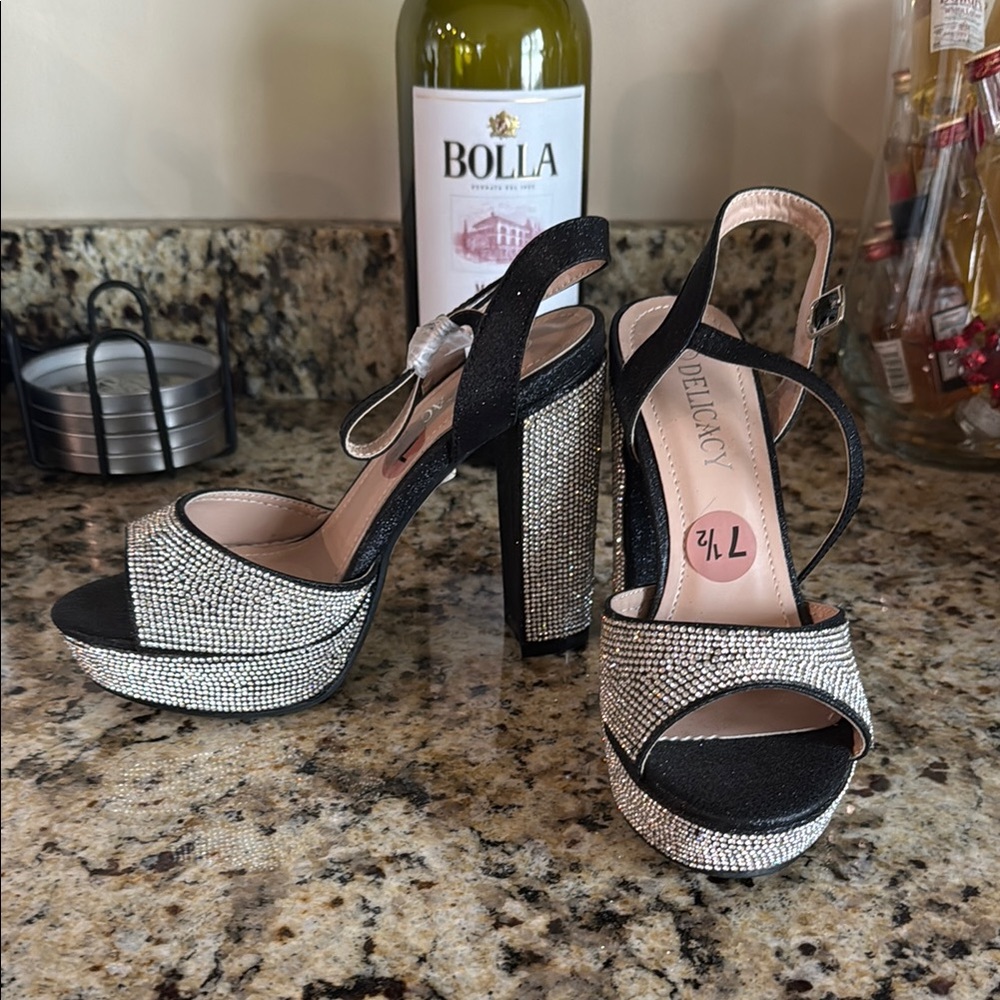 Delicacy Black and Silver Elegant Heels